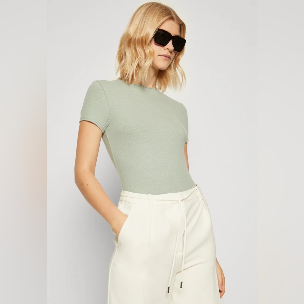 Abercrombie and Fitch green ribbed tee